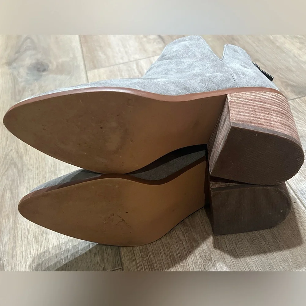 BP Women's Grey Suede Heeled Ankle Booties size 8 - Picture 6 of 8